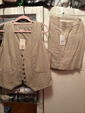 Beige Linen-Blend Short Set with Tailored Vest - Casual Chic